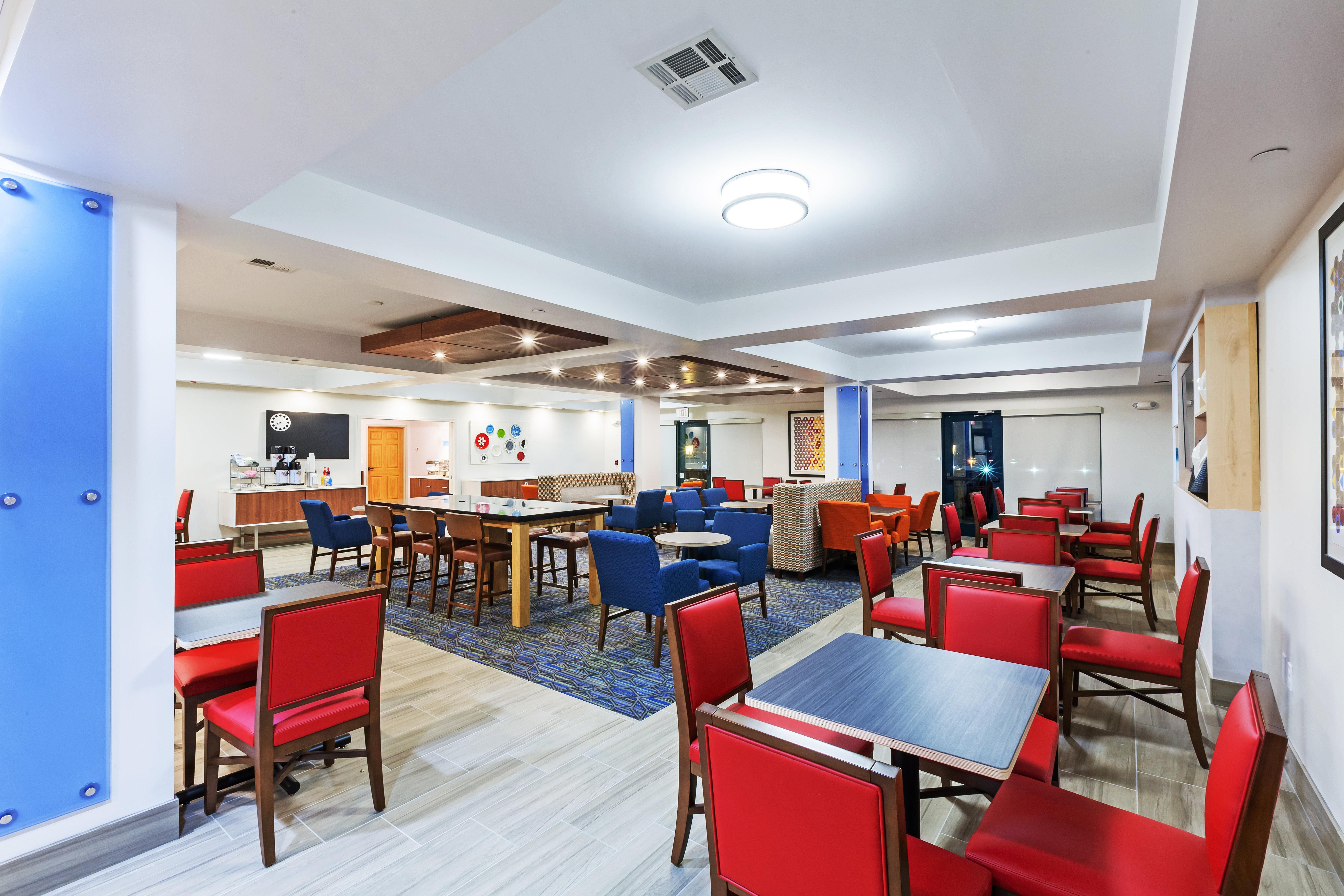 Holiday Inn Express & Suites Tulsa S Broken Arrow Hwy 51 By Ihg Zewnętrze zdjęcie