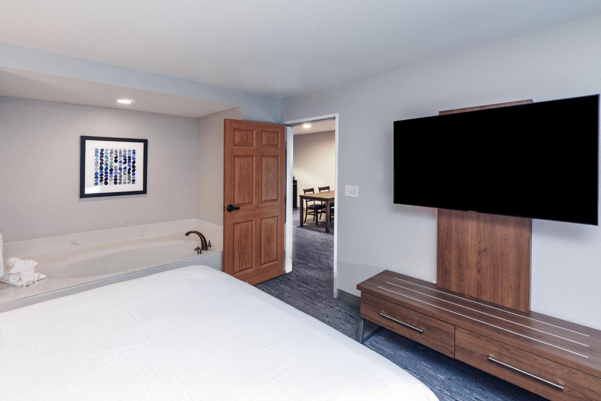 Holiday Inn Express & Suites Tulsa S Broken Arrow Hwy 51 By Ihg Zewnętrze zdjęcie