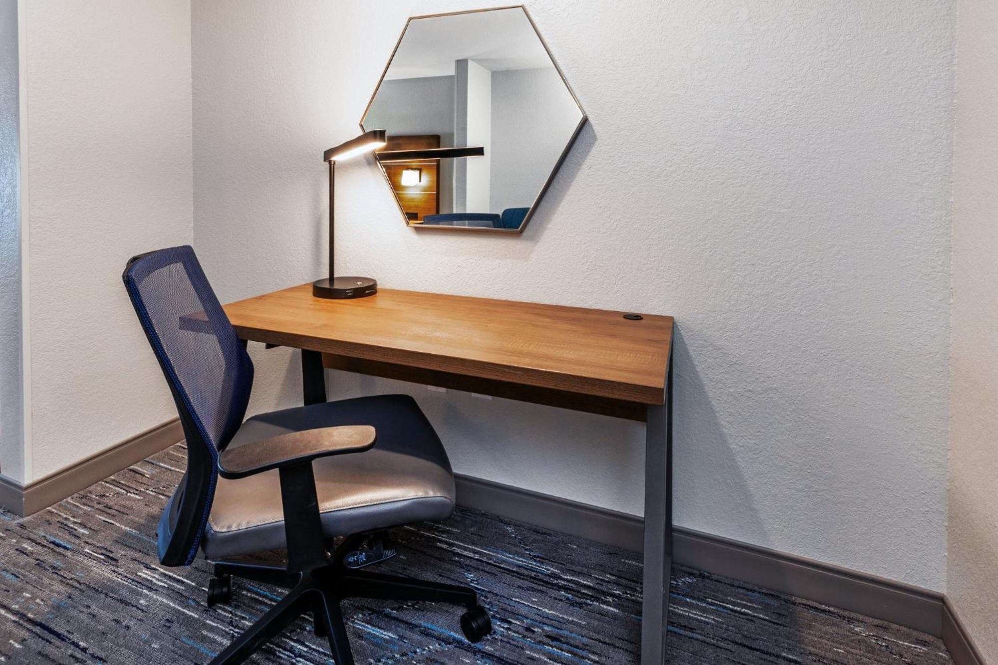 Holiday Inn Express & Suites Tulsa S Broken Arrow Hwy 51 By Ihg Zewnętrze zdjęcie